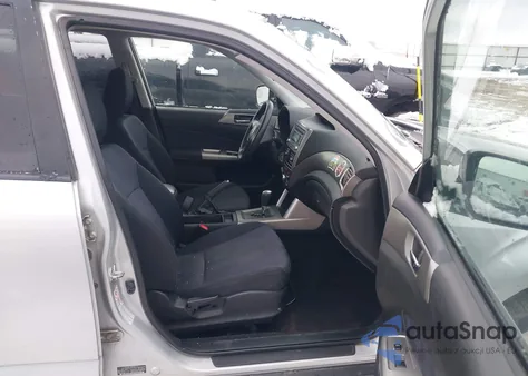 2010 Subaru Forester 2.5X Premium из США, поврежденный, VIN JF2SH6CC4AH728631